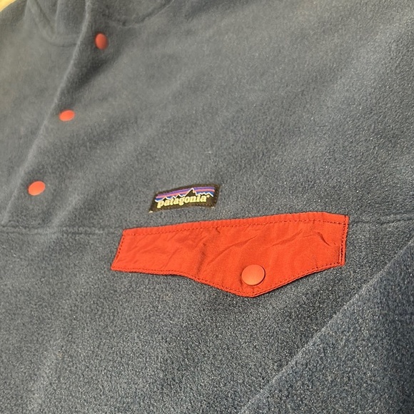 Patagonia Gray and Red Lightweight Shirt Jacket - Picture 4 of 13